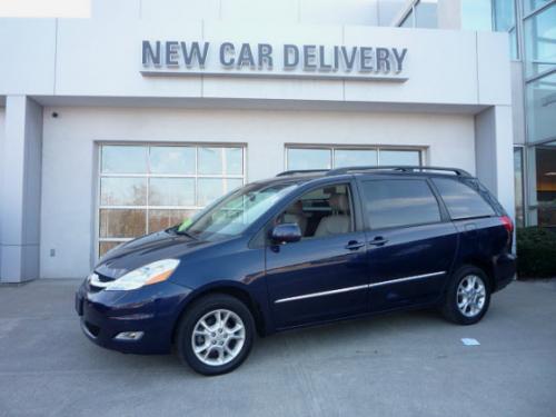 Photo Image Gallery & Touchup Paint: Toyota Sienna in Nautical Blue Metallic  (8S6)  YEARS: 2006-2007