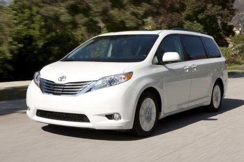 Photo Image Gallery & Touchup Paint: Toyota Sienna in Blizzard Pearl   (070)  YEARS: 2011-2013
