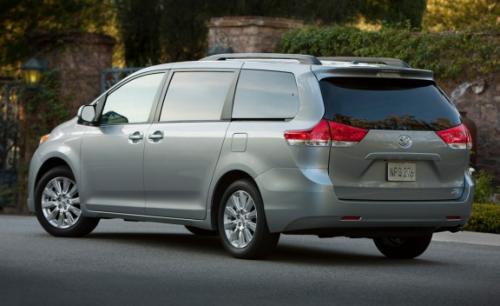 Photo Image Gallery & Touchup Paint: Toyota Sienna in Silver Sky Metallic  (1D6)  YEARS: 2011-2013