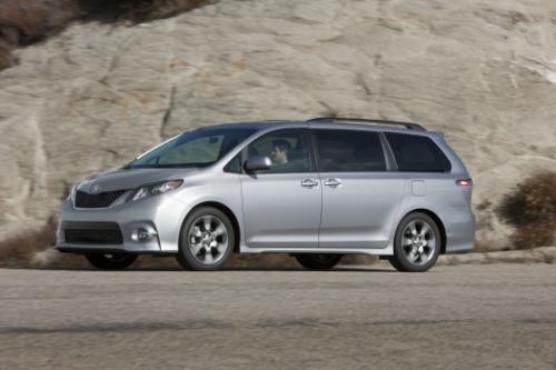 Photo Image Gallery & Touchup Paint: Toyota Sienna in Silver Sky Metallic  (1D6)  YEARS: 2011-2013