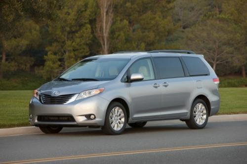 Photo Image Gallery & Touchup Paint: Toyota Sienna in Silver Sky Metallic  (1D6)  YEARS: 2011-2013