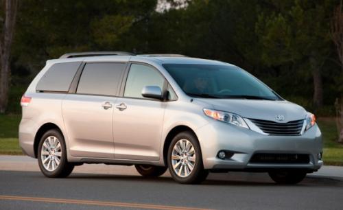 Photo Image Gallery & Touchup Paint: Toyota Sienna in Silver Sky Metallic  (1D6)  YEARS: 2011-2013