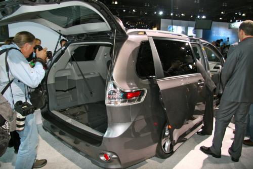 Photo Image Gallery & Touchup Paint: Toyota Sienna in Predawn Gray Mica  (1H1)  YEARS: 2011-2013