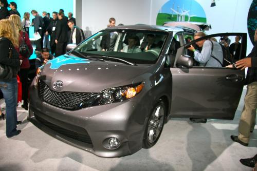 Photo Image Gallery & Touchup Paint: Toyota Sienna in Predawn Gray Mica  (1H1)  YEARS: 2011-2013