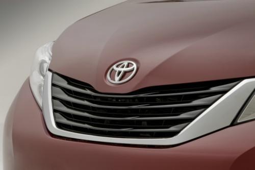 Photo Image Gallery & Touchup Paint: Toyota Sienna in Salsa Red Pearl  (3Q3)  YEARS: 2011-2013
