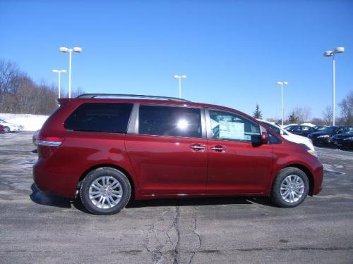 Photo Image Gallery & Touchup Paint: Toyota Sienna in Salsa Red Pearl  (3Q3)  YEARS: 2011-2013