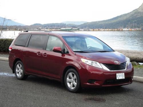 Photo Image Gallery & Touchup Paint: Toyota Sienna in Salsa Red Pearl  (3Q3)  YEARS: 2011-2013