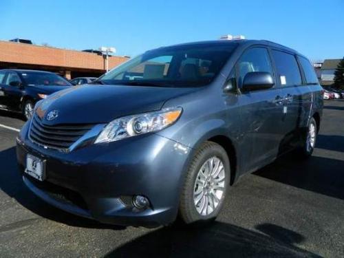 Photo Image Gallery & Touchup Paint: Toyota Sienna in Shoreline Blue Pearl  (8V5)  YEARS: 2013-2013