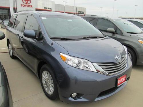 Photo Image Gallery & Touchup Paint: Toyota Sienna in Shoreline Blue Pearl  (8V5)  YEARS: 2013-2013