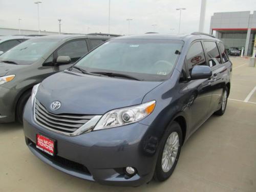 Photo Image Gallery & Touchup Paint: Toyota Sienna in Shoreline Blue Pearl  (8V5)  YEARS: 2013-2013