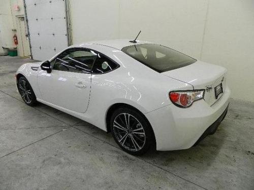 Photo Image Gallery & Touchup Paint: Subaru Brz in Satin White Pearl  (37J)  YEARS: 2013-2013