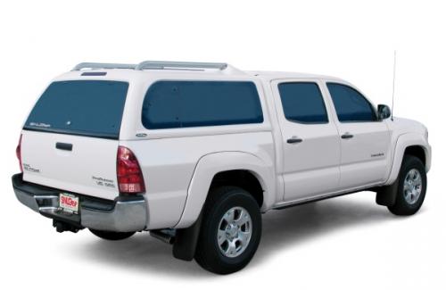 Photo Image Gallery & Touchup Paint: Toyota Tacoma in Super White   (040)  YEARS: 2005-2013