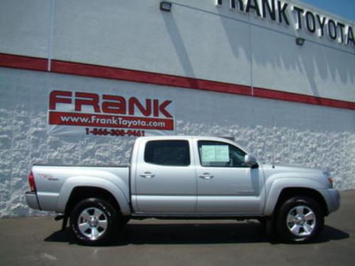 Photo Image Gallery & Touchup Paint: Toyota Tacoma in Silver Streak Mica  (1E7)  YEARS: 2005-2013