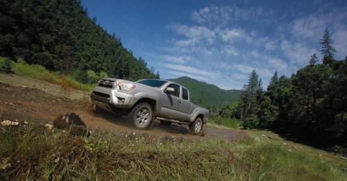 Photo Image Gallery & Touchup Paint: Toyota Tacoma in Silver Streak Mica  (1E7)  YEARS: 2005-2013
