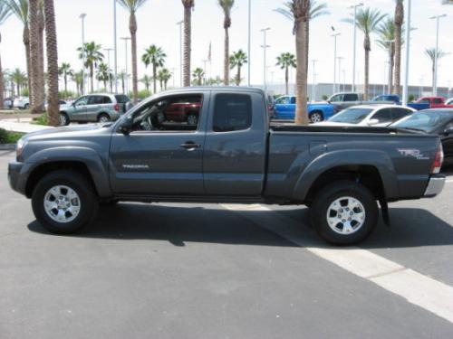 Photo Image Gallery & Touchup Paint: Toyota Tacoma in Magnetic Gray Metallic  (1G3)  YEARS: 2009-2013