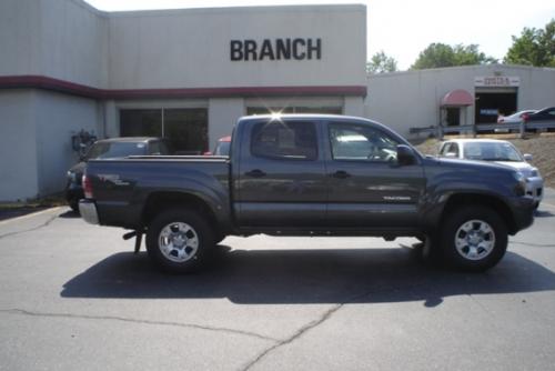 Photo Image Gallery & Touchup Paint: Toyota Tacoma in Magnetic Gray Metallic  (1G3)  YEARS: 2009-2013