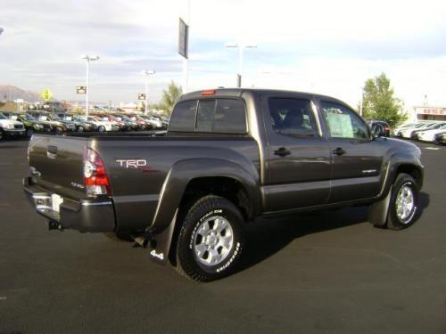 Photo Image Gallery & Touchup Paint: Toyota Tacoma in Pyrite Mica   (4T3)  YEARS: 2009-2013