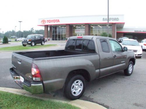 Photo Image Gallery & Touchup Paint: Toyota Tacoma in Pyrite Mica   (4T3)  YEARS: 2009-2013