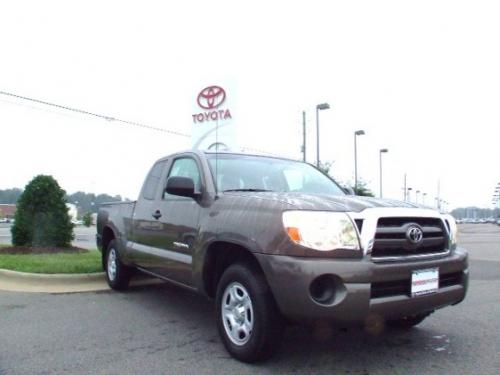 Photo Image Gallery & Touchup Paint: Toyota Tacoma in Pyrite Mica   (4T3)  YEARS: 2009-2013