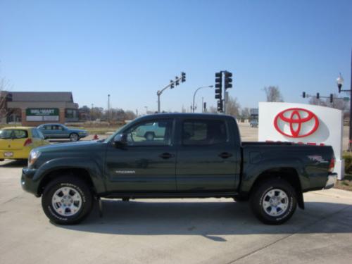 Photo Image Gallery & Touchup Paint: Toyota Tacoma in Timberland Mica   (6T8)  YEARS: 2009-2011