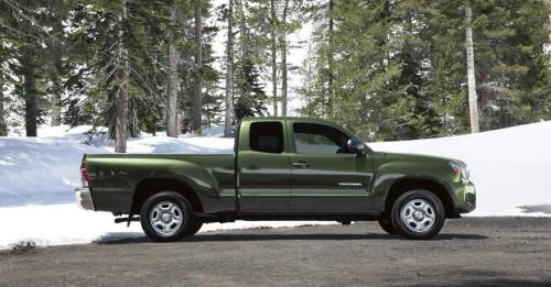 Photo Image Gallery & Touchup Paint: Toyota Tacoma in Spruce Mica   (6V4)  YEARS: 2012-2013