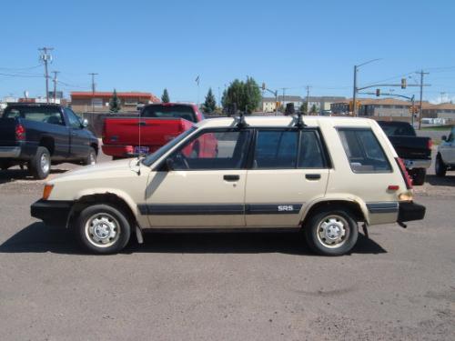 Photo Image Gallery & Touchup Paint: Toyota Tercel in Creme    (557)  YEARS: 1983-1984