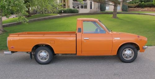 Photo Image Gallery & Touchup Paint: Toyota Truck in Orange    (352)  YEARS: 1977-1978