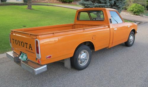 Photo Image Gallery & Touchup Paint: Toyota Truck in Orange    (352)  YEARS: 1977-1978