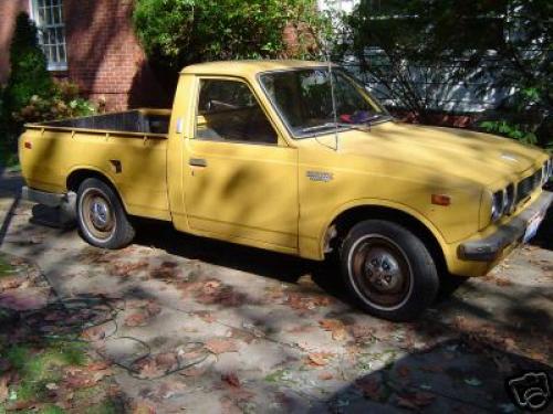 Photo Image Gallery & Touchup Paint: Toyota Truck in Suntan Yellow   (518)  YEARS: 1973-1974