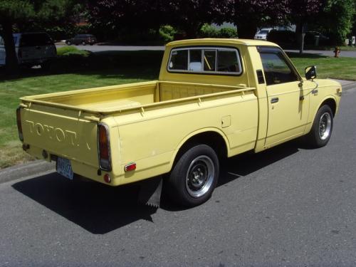 Photo Image Gallery & Touchup Paint: Toyota Truck in Pure Yellow   (534)  YEARS: 1977-1977