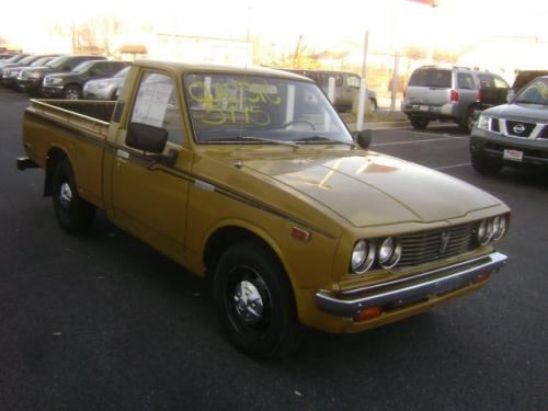 Photo Image Gallery & Touchup Paint: Toyota Truck in Yellow    (541)  YEARS: 1975-1978