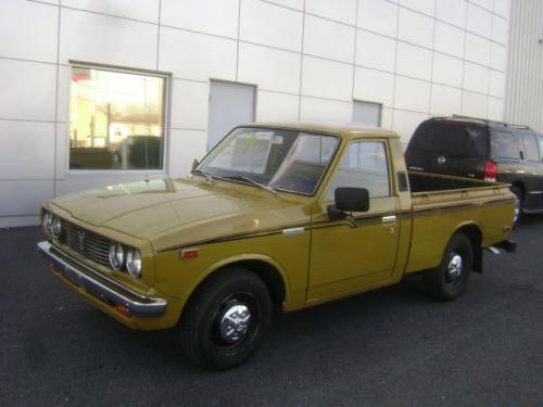 Photo Image Gallery & Touchup Paint: Toyota Truck in Yellow    (541)  YEARS: 1975-1978