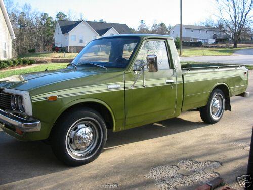 Photo Image Gallery & Touchup Paint: Toyota Truck in Olive    (637)  YEARS: 1974-1977