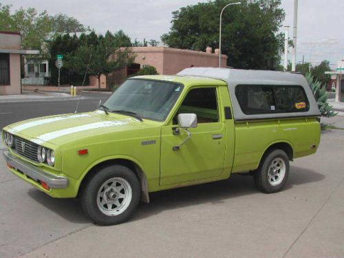 Photo Image Gallery & Touchup Paint: Toyota Truck in Yellow Green   (6A1)  YEARS: 1978-1978