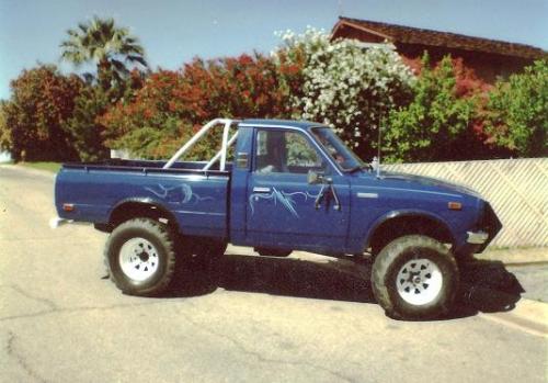 Photo Image Gallery & Touchup Paint: Toyota Truck in Medium Blue   (842)  YEARS: 1978-1978