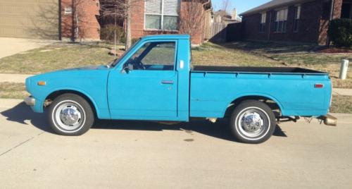 Photo Image Gallery & Touchup Paint: Toyota Truck in Light Blue   (854)  YEARS: 1973-1975