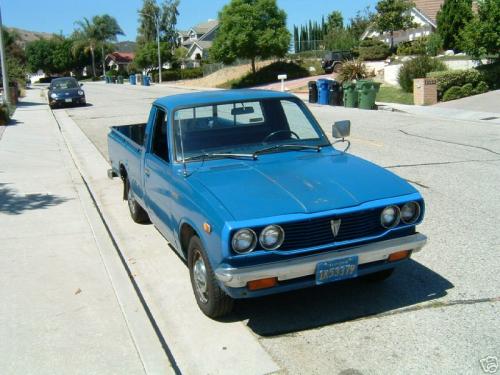 Photo Image Gallery & Touchup Paint: Toyota Truck in Medium Blue   (857)  YEARS: 1975-1977