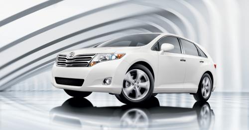 Photo Image Gallery & Touchup Paint: Toyota Venza in Blizzard Pearl   (070)  YEARS: 2009-2013