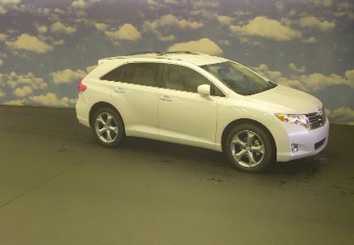 Photo Image Gallery & Touchup Paint: Toyota Venza in Blizzard Pearl   (070)  YEARS: 2009-2013