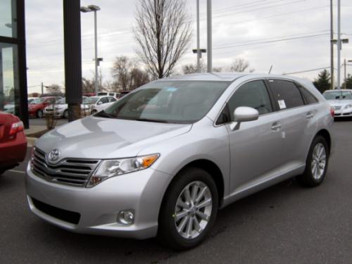Photo Image Gallery & Touchup Paint: Toyota Venza in Classic Silver Metallic  (1F7)  YEARS: 2009-2013