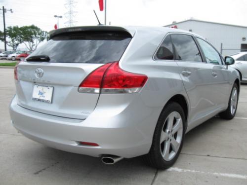 Photo Image Gallery & Touchup Paint: Toyota Venza in Classic Silver Metallic  (1F7)  YEARS: 2009-2013
