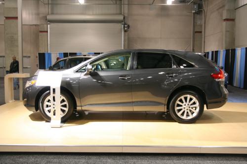 Photo Image Gallery & Touchup Paint: Toyota Venza in Magnetic Gray Metallic  (1G3)  YEARS: 2009-2013