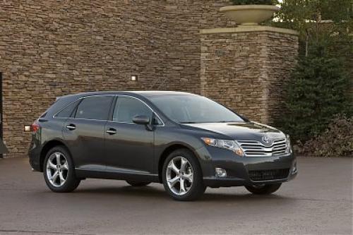 Photo Image Gallery & Touchup Paint: Toyota Venza in Magnetic Gray Metallic  (1G3)  YEARS: 2009-2013