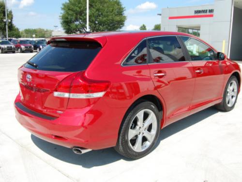Photo Image Gallery & Touchup Paint: Toyota Venza in Barcelona Red Metallic  (3R3)  YEARS: 2009-2013