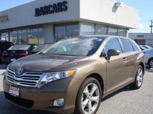 Photo Image Gallery & Touchup Paint: Toyota Venza in Golden Umber Mica  (4U2)  YEARS: 2009-2013