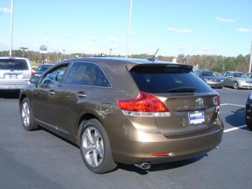 Photo Image Gallery & Touchup Paint: Toyota Venza in Golden Umber Mica  (4U2)  YEARS: 2009-2013