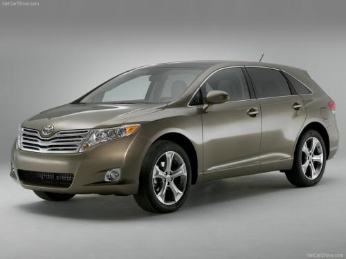 Photo Image Gallery & Touchup Paint: Toyota Venza in Golden Umber Mica  (4U2)  YEARS: 2009-2013