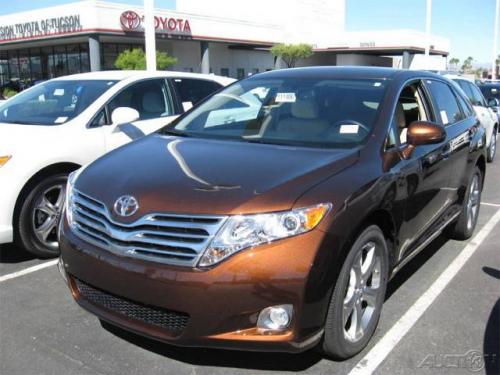 Photo Image Gallery & Touchup Paint: Toyota Venza in Sunset Bronze Mica  (4U3)  YEARS: 2009-2013