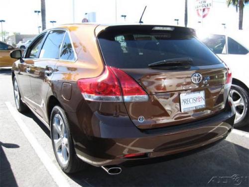 Photo Image Gallery & Touchup Paint: Toyota Venza in Sunset Bronze Mica  (4U3)  YEARS: 2009-2013