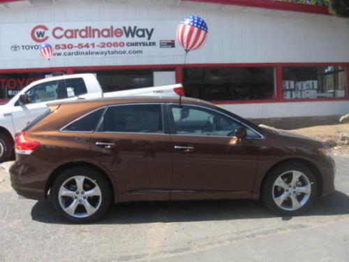 Photo Image Gallery & Touchup Paint: Toyota Venza in Sunset Bronze Mica  (4U3)  YEARS: 2009-2013